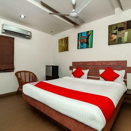 Oyo 28856 Manjeera Inn Višákhapatnam Exteriér fotografie