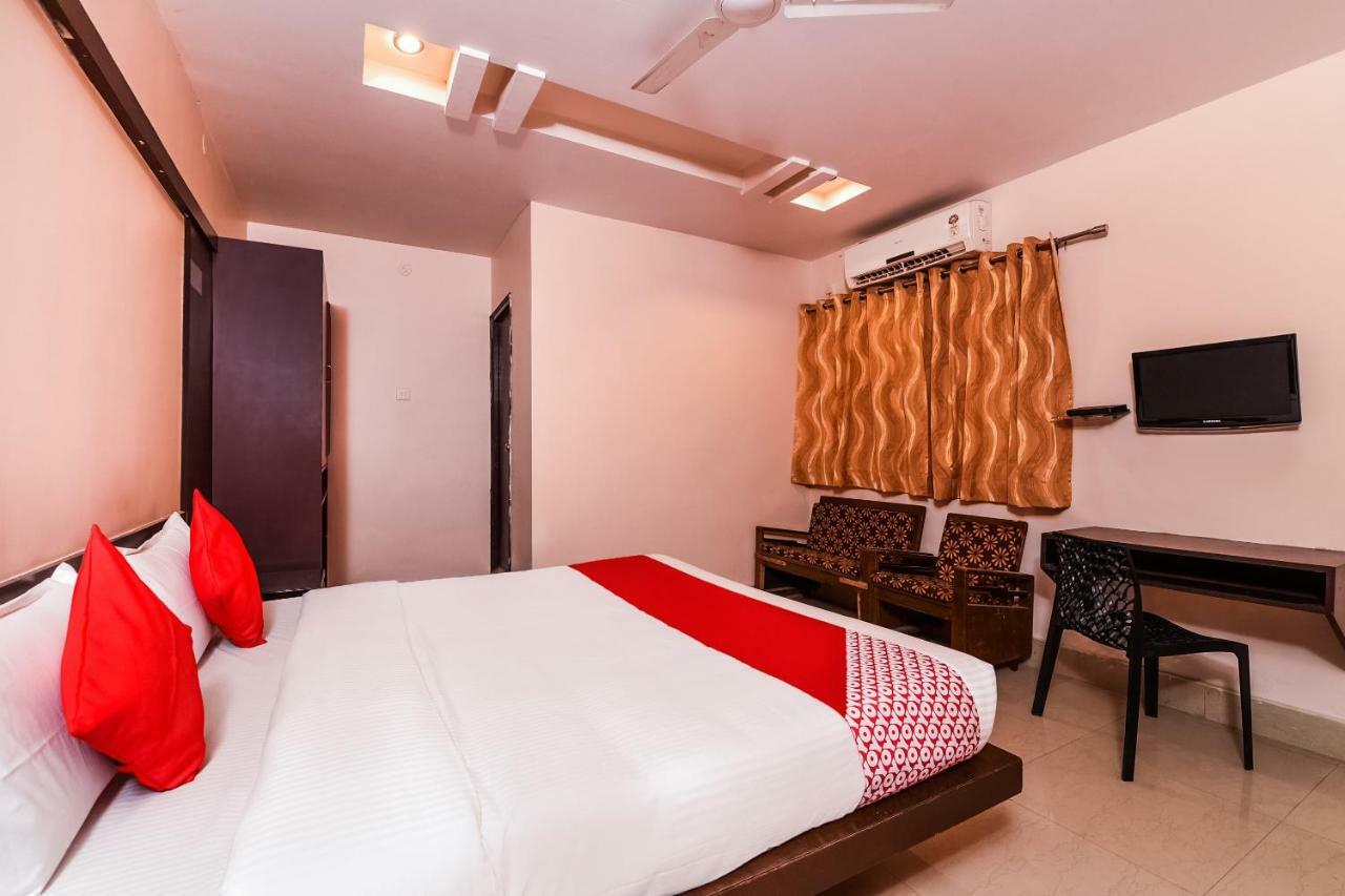 Oyo 28856 Manjeera Inn Višákhapatnam Exteriér fotografie
