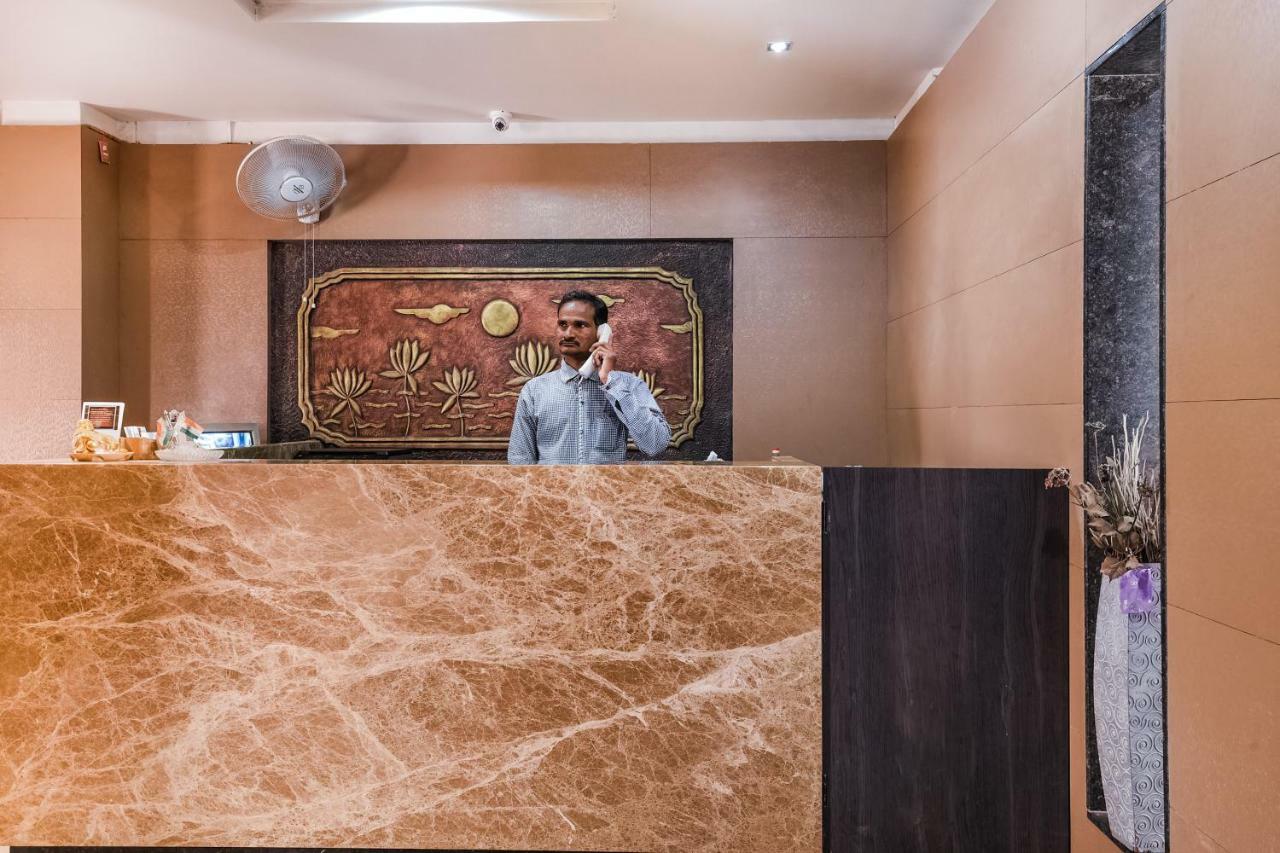 Oyo 28856 Manjeera Inn Višákhapatnam Exteriér fotografie