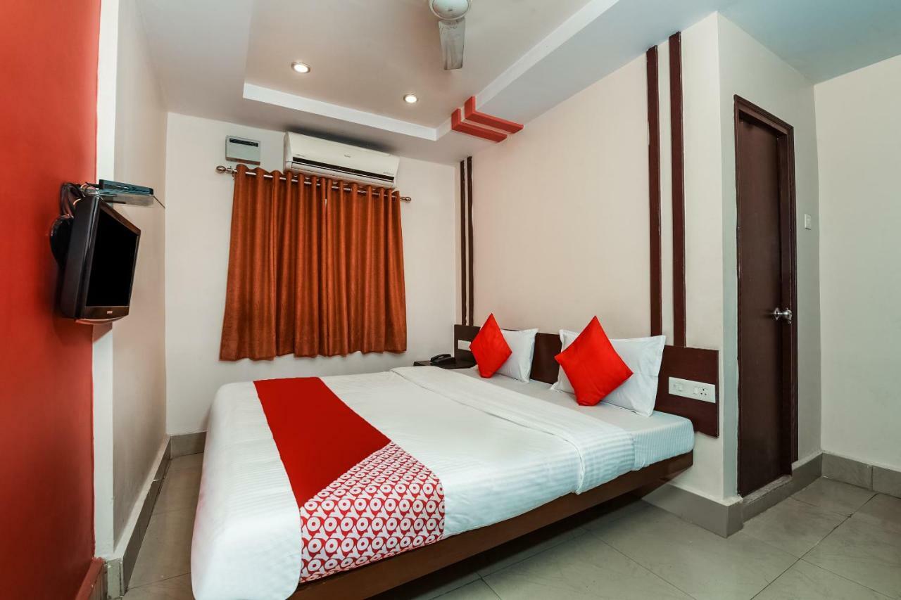 Oyo 28856 Manjeera Inn Višákhapatnam Exteriér fotografie