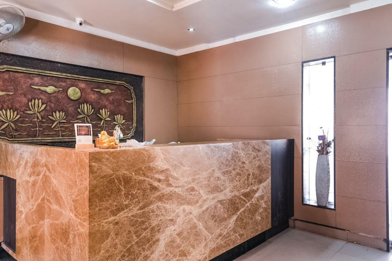 Oyo 28856 Manjeera Inn Višákhapatnam Exteriér fotografie