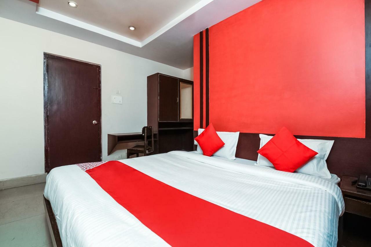 Oyo 28856 Manjeera Inn Višákhapatnam Exteriér fotografie