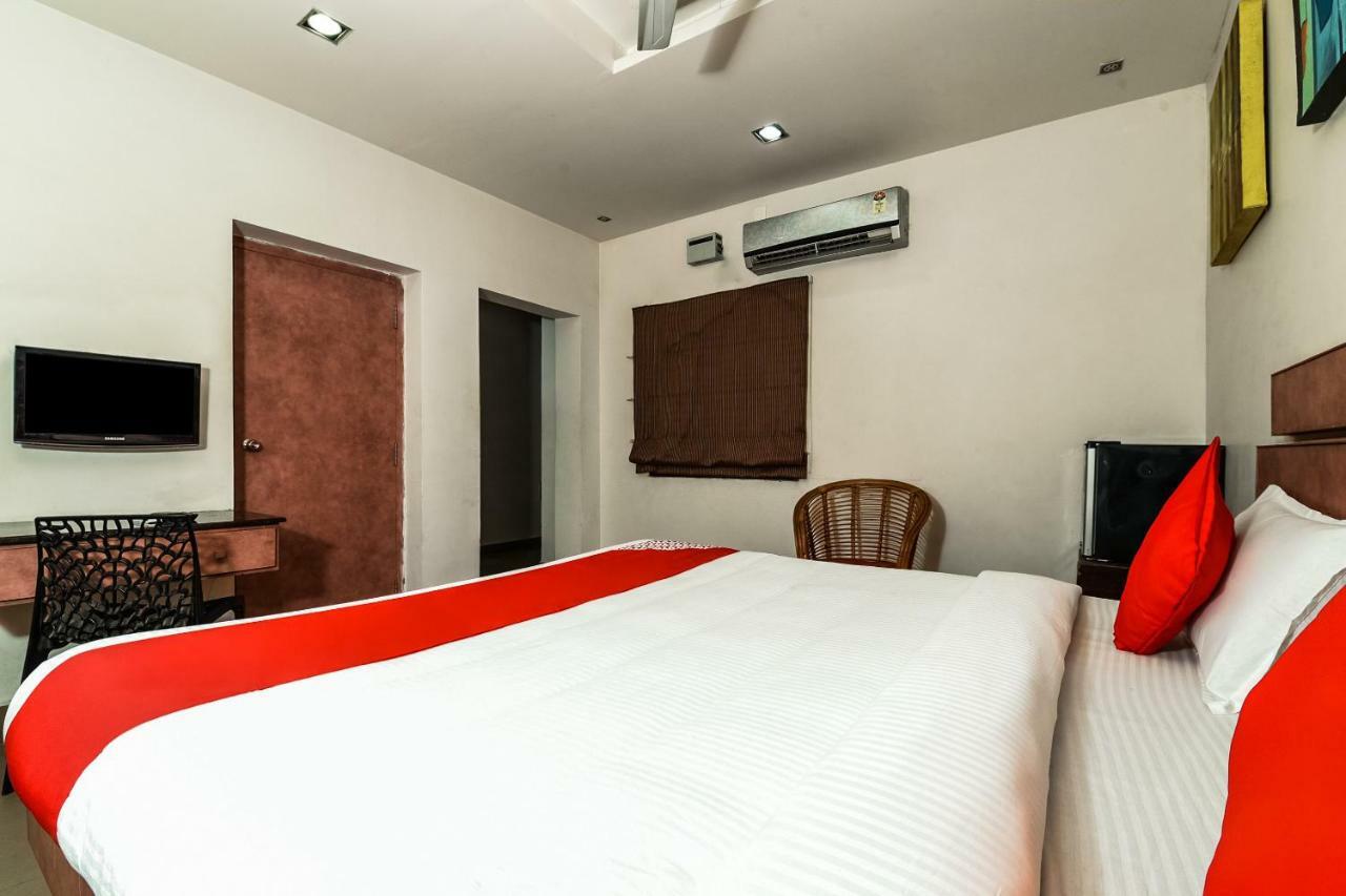 Oyo 28856 Manjeera Inn Višákhapatnam Exteriér fotografie