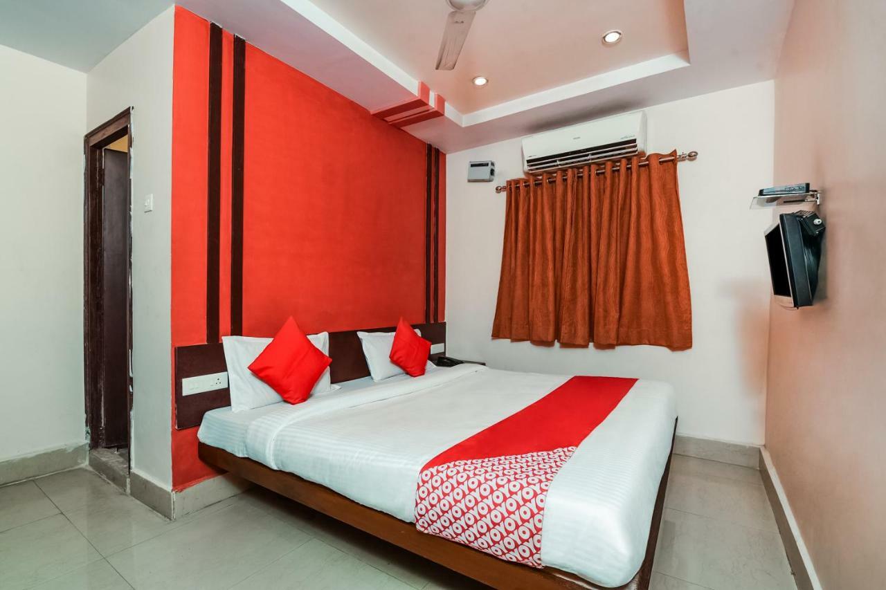 Oyo 28856 Manjeera Inn Višákhapatnam Exteriér fotografie